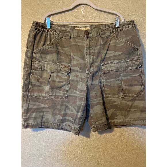 Cabela’s men’s cargo camo shorts - Picture 1 of 7